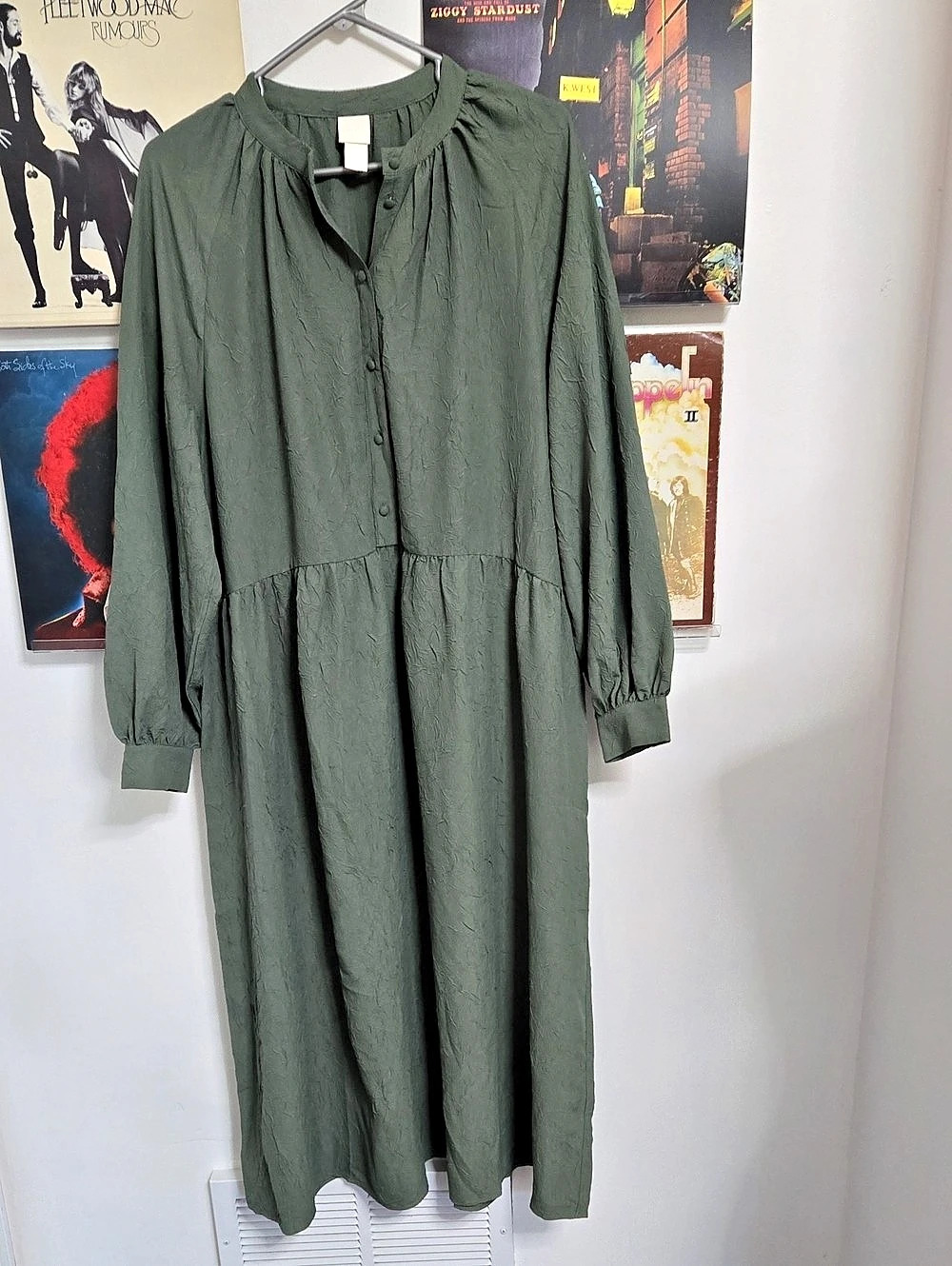 H&M Crinkled Tunic Dress Long Sleeve Midi Green Size Medium Oversized